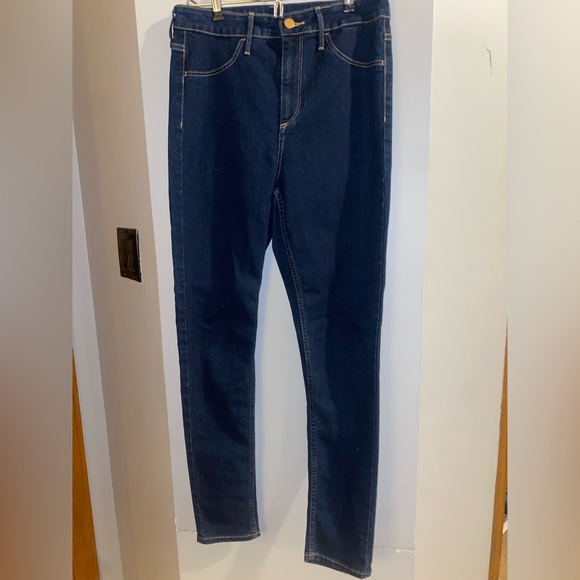 Dark wash, high waist skinny jeans. - Picture 1 of 4